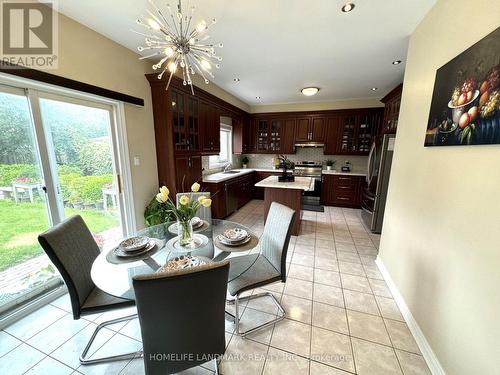 42 Bretton Circle, Markham, ON - Indoor Photo Showing Dining Room