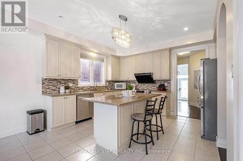 243 John Davis Gate, Whitchurch-Stouffville, ON - Indoor Photo Showing Kitchen