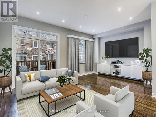 7 Rockbrook Trail, Brampton, ON - Indoor Photo Showing Living Room