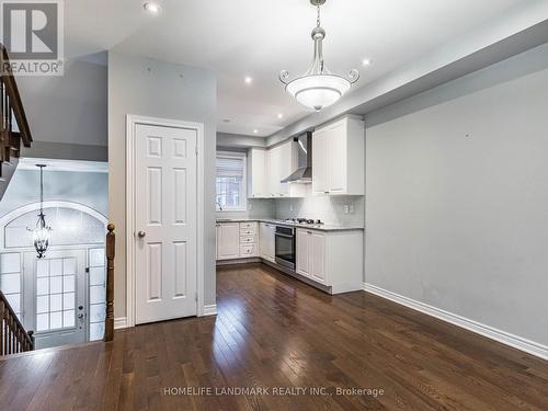 7 Rockbrook Trail, Brampton, ON - Indoor Photo Showing Kitchen