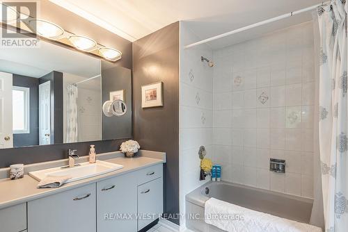 34 Karen Court, Brampton, ON - Indoor Photo Showing Bathroom