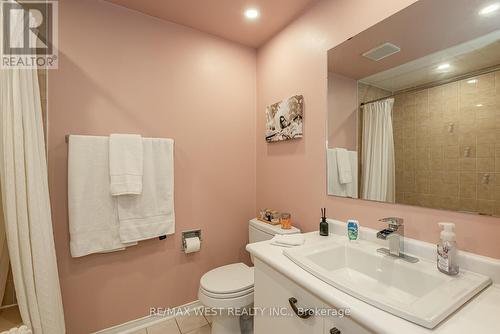 34 Karen Court, Brampton, ON - Indoor Photo Showing Bathroom