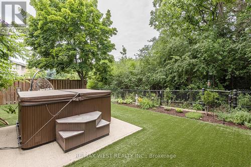 34 Karen Court, Brampton, ON - Outdoor