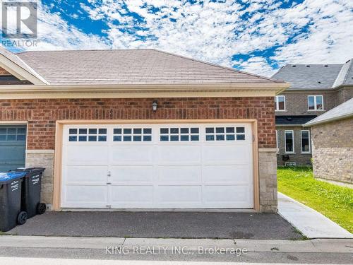 40 Saint Dennis Road, Brampton, ON - Outdoor