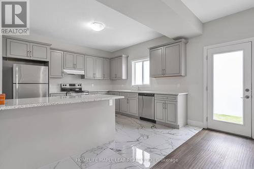 3007 Doyle Drive, London, ON - Indoor Photo Showing Kitchen