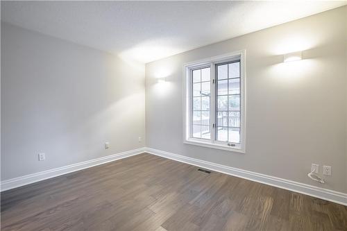 586 Canboro Road, Fenwick, ON - Indoor Photo Showing Other Room