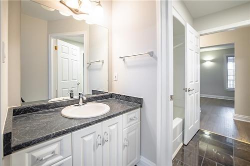 586 Canboro Road, Fenwick, ON - Indoor Photo Showing Bathroom