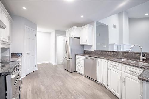 586 Canboro Road, Fenwick, ON - Indoor Photo Showing Kitchen