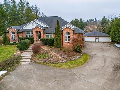 586 Canboro Road, Fenwick, ON - Outdoor With Facade