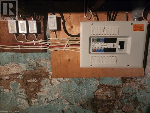 100 amp panel with GFI's - 1148 4Th Avenue E, Owen Sound, ON - Indoor Photo Showing Basement