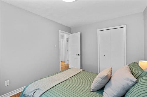 468 Mount Albion Road, Hamilton, ON - Indoor Photo Showing Bedroom