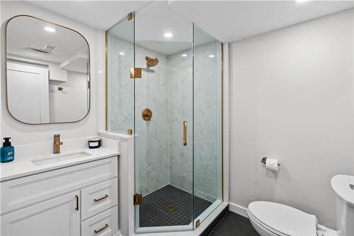 468 Mount Albion Road, Hamilton, ON - Indoor Photo Showing Bathroom