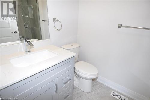 Master Ensuite - 1685 9Th Avenue E Unit# 1, Owen Sound, ON - Indoor Photo Showing Bathroom