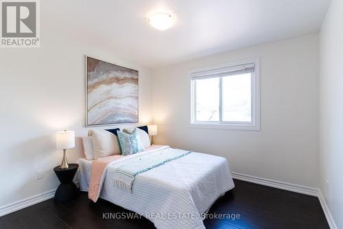 6330 Martel Court, Mississauga, ON - Indoor Photo Showing Bedroom