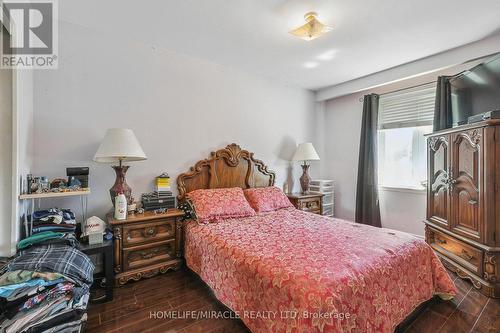 3094 Redbank Crescent, Mississauga, ON - Indoor Photo Showing Bedroom