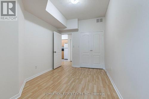 13 - 625 Shoreline Drive, Mississauga, ON - Indoor Photo Showing Other Room