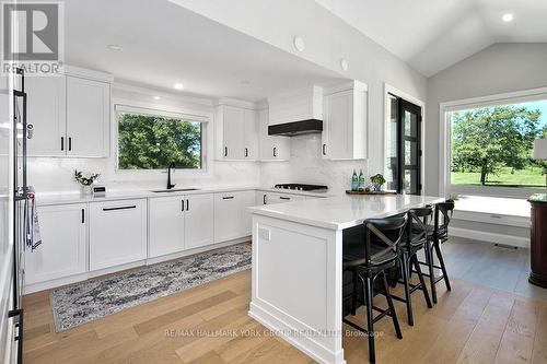 125 Mountain Road, Meaford, ON - Indoor Photo Showing Kitchen With Upgraded Kitchen