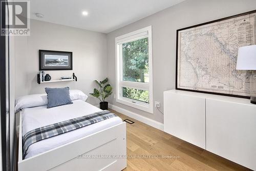 125 Mountain Road, Meaford, ON - Indoor Photo Showing Bedroom