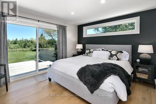 125 Mountain Road, Meaford, ON - Indoor Photo Showing Bedroom