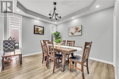 147 Garinger Crescent, Hamilton, ON - Indoor Photo Showing Dining Room
