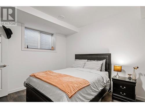2472 Harmon Road, West Kelowna, BC - Indoor Photo Showing Bedroom