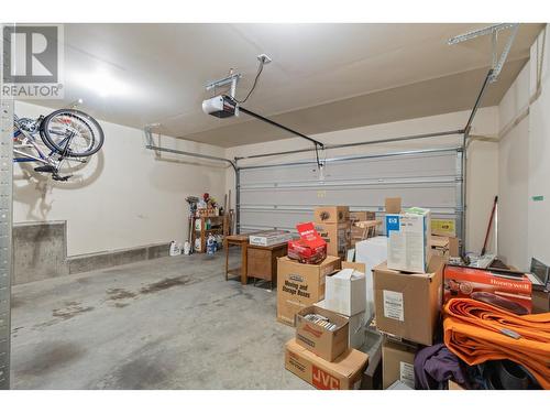 3425 East Boundary Road Unit# 15, West Kelowna, BC - Indoor Photo Showing Garage
