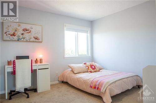 927 Como Crescent, Orleans, ON - Indoor Photo Showing Bedroom