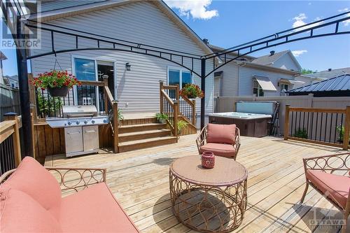 927 Como Crescent, Orleans, ON - Outdoor With Deck Patio Veranda With Exterior