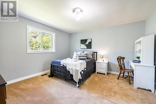 15 Don Court, Kawartha Lakes, ON - Indoor Photo Showing Bedroom