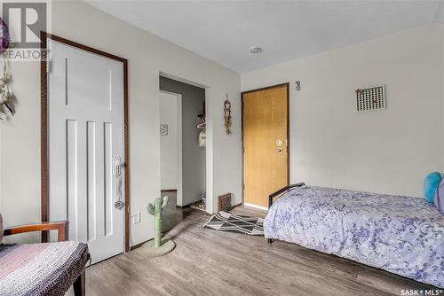 1-6 931 7Th Avenue N, Saskatoon, SK - Indoor Photo Showing Bedroom