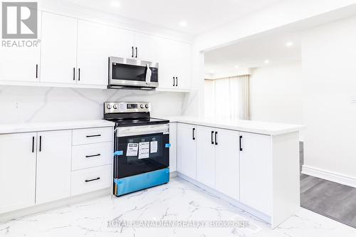 20 Kitson Drive, Toronto, ON - Indoor Photo Showing Kitchen