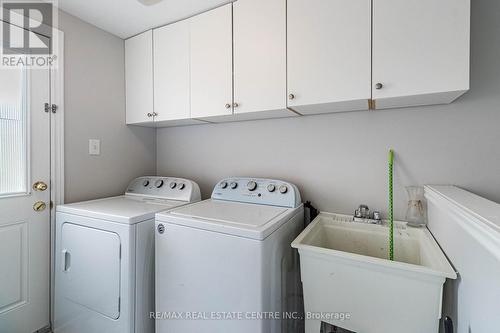 121 Stonechurch Crescent, Markham, ON - Indoor Photo Showing Laundry Room