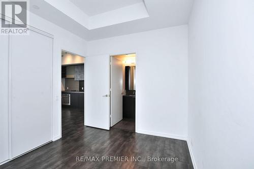 1703 - 1000 Portage Parkway, Vaughan, ON - Indoor Photo Showing Other Room