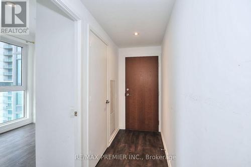 1703 - 1000 Portage Parkway, Vaughan, ON - Indoor Photo Showing Other Room