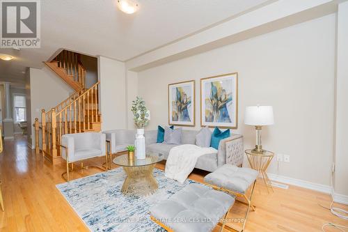 43 Sky Harbour Drive, Brampton, ON - Indoor Photo Showing Living Room