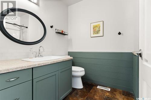 83 Arlington Street, Regina, SK - Indoor Photo Showing Bathroom