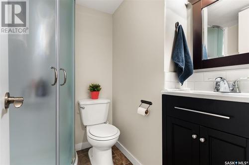 83 Arlington Street, Regina, SK - Indoor Photo Showing Bathroom