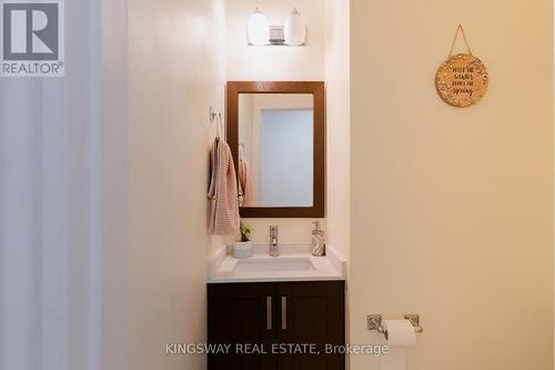 6793 Segovia Road, Mississauga, ON - Indoor Photo Showing Bathroom