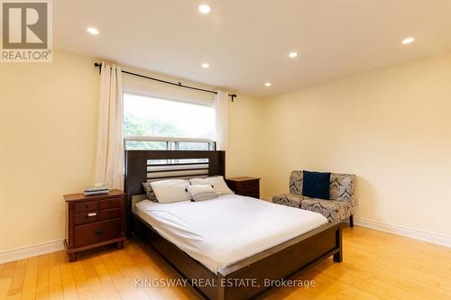 6793 Segovia Road, Mississauga, ON - Indoor Photo Showing Bedroom
