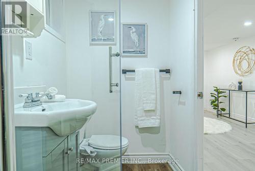75 Langden Avenue, Toronto, ON - Indoor Photo Showing Bathroom