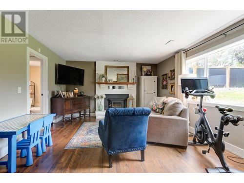 3117 Shannon Place, West Kelowna, BC - Indoor With Fireplace