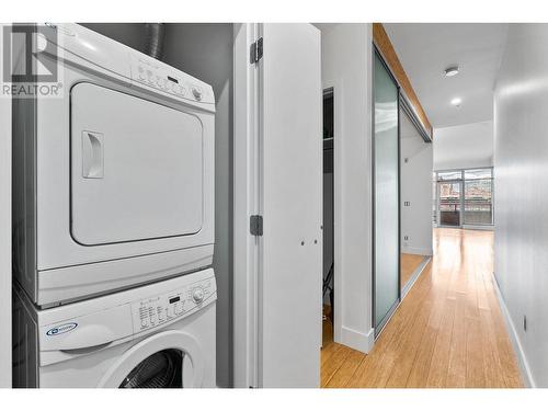 1289 Ellis Street Unit# 211, Kelowna, BC - Indoor Photo Showing Laundry Room