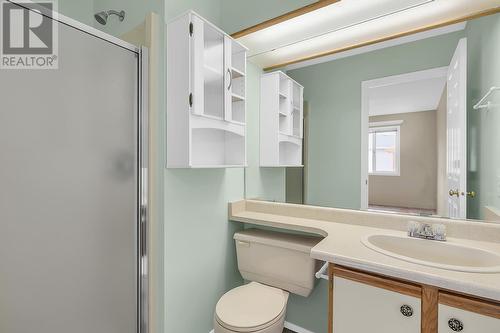 360-1260 Raymer Alder Avenue, Kelowna, BC - Indoor Photo Showing Bathroom