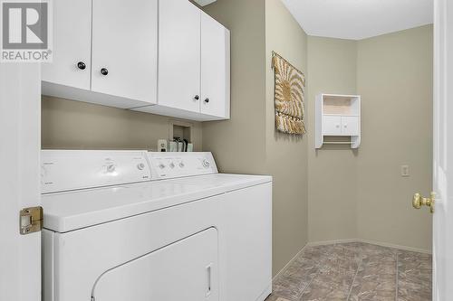 360-1260 Raymer Alder Avenue, Kelowna, BC - Indoor Photo Showing Laundry Room