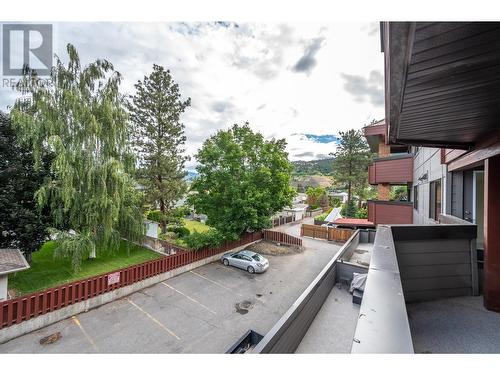 217 Elm Avenue Unit# 207, Penticton, BC - Outdoor