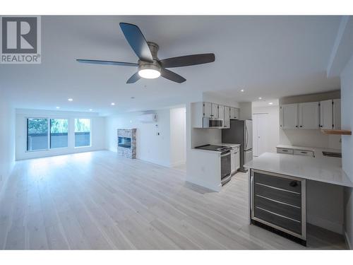 217 Elm Avenue Unit# 207, Penticton, BC - Indoor Photo Showing Kitchen