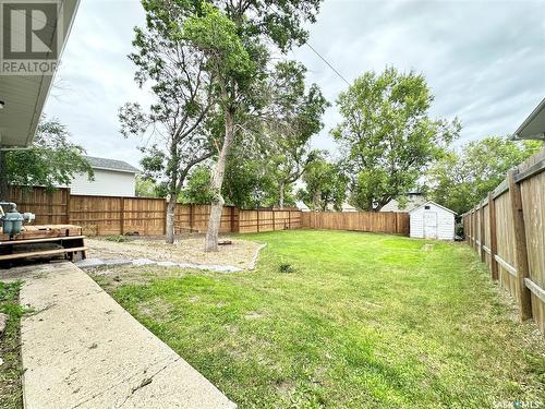 327 4Th Avenue S, Weyburn, SK - Outdoor With Backyard