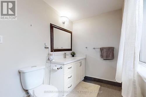 25 Honeybourne Crescent, Markham, ON - Indoor Photo Showing Bathroom