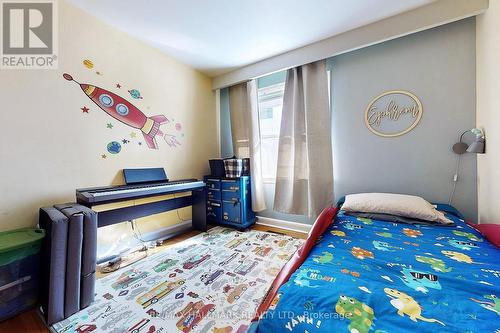 25 Honeybourne Crescent, Markham, ON - Indoor Photo Showing Bedroom