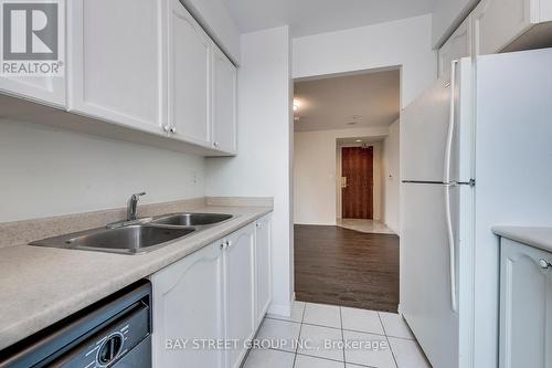 1008 - 1 Pemberton Avenue, Toronto, ON - Indoor Photo Showing Kitchen With Double Sink